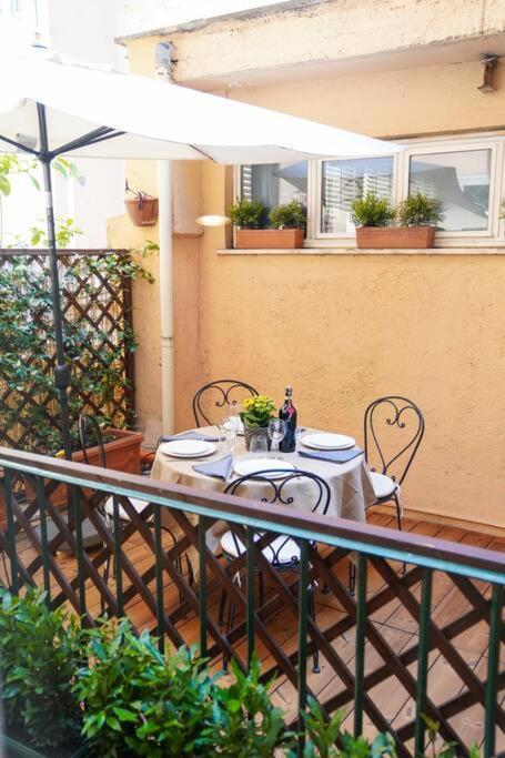 Апартаменты Babuino Terrace Рим Экстерьер фото